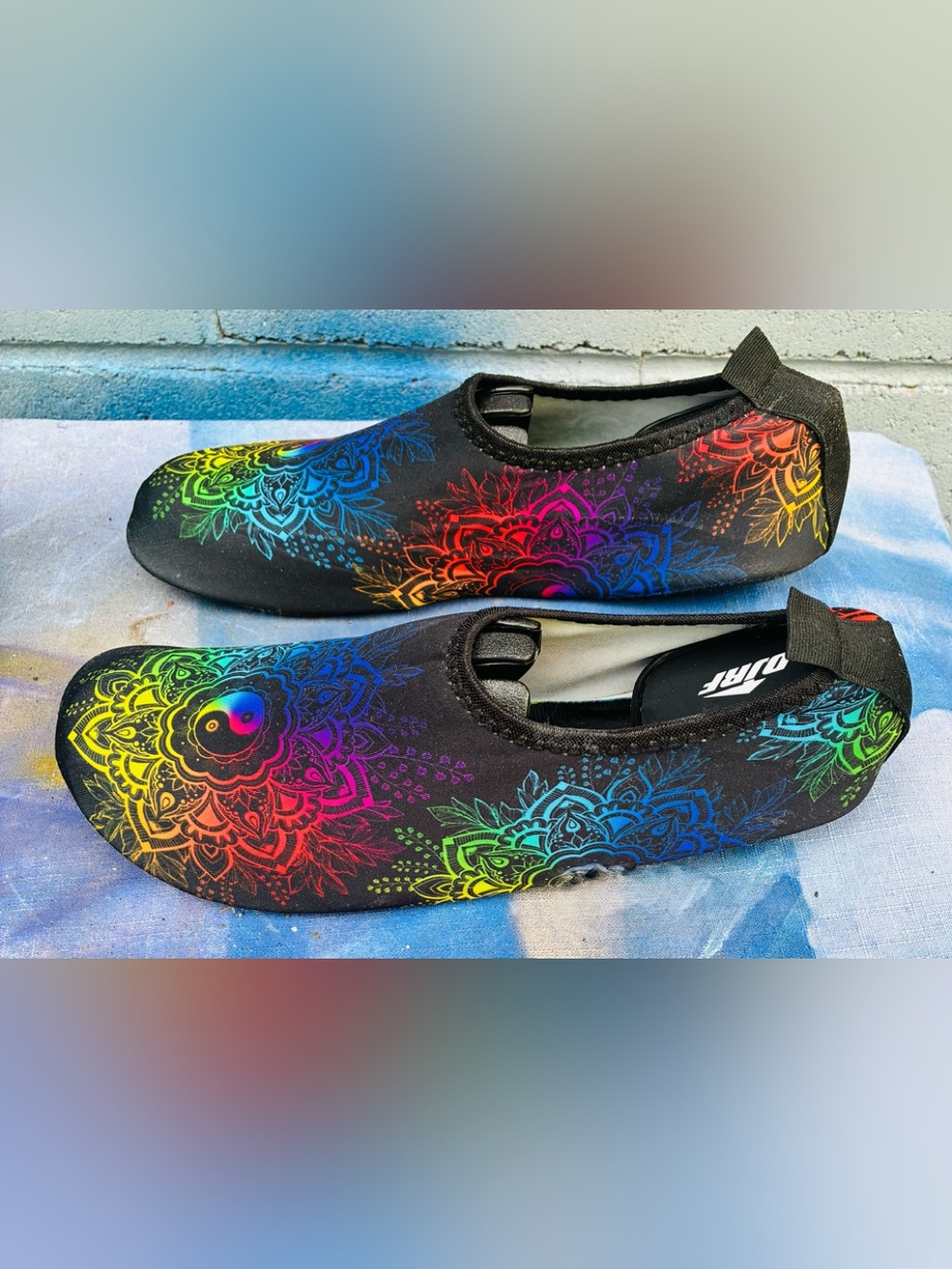 ✨ NEW Rainbow Mandala Yin Yang Barefoot Water Shoes ✨
Women’s Size 8.5–9